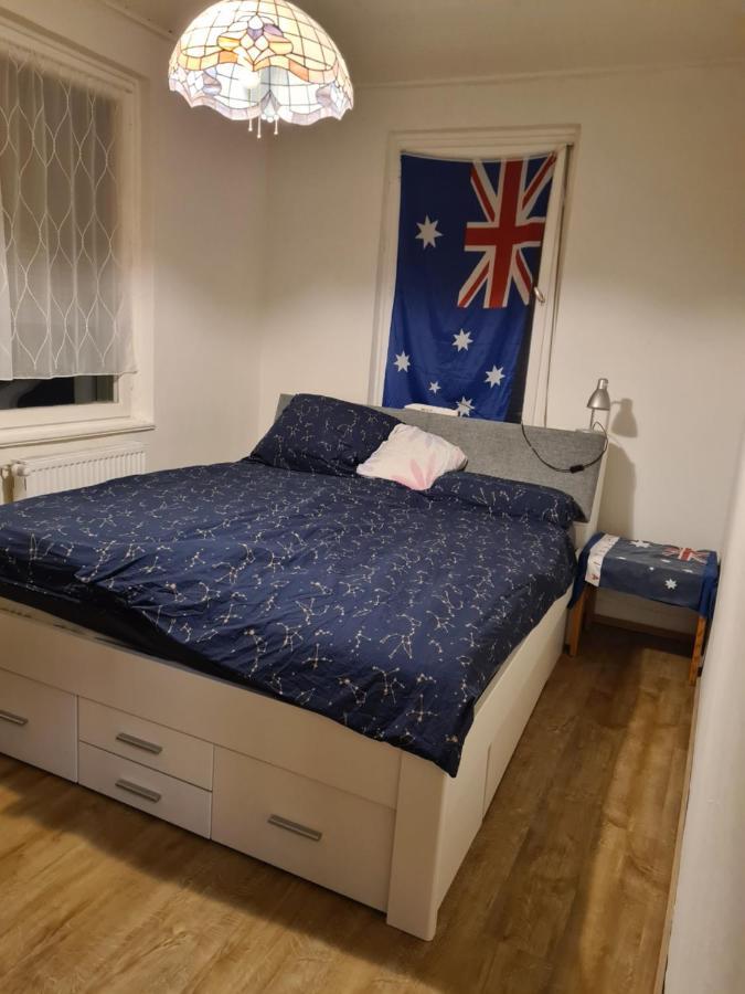 Charmantes Helles Zimmer Zentrumnah Und Naturnah Göppingen Exteriör bild